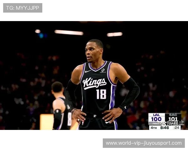 NBA雷霆队球员华莱士致敬老将威斯布鲁克，雷霆队教练布鲁克斯