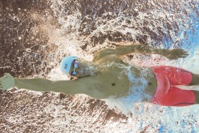 九游官网-传承与创新：球星退役后对足球的影响，球员退役后靠什么生存